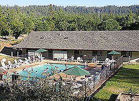Yosemite Pines RV Resort & Family Lodging